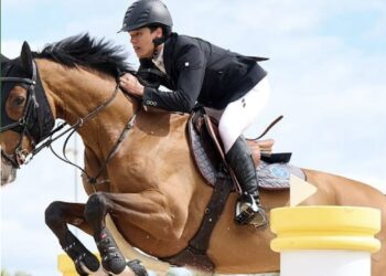 Dokumen Passport Pordasi sebagai kartu identitas resmi yang memuat data fisik, silsilah, dan riwayat kepemilikan kuda untuk kejuaraan nasional