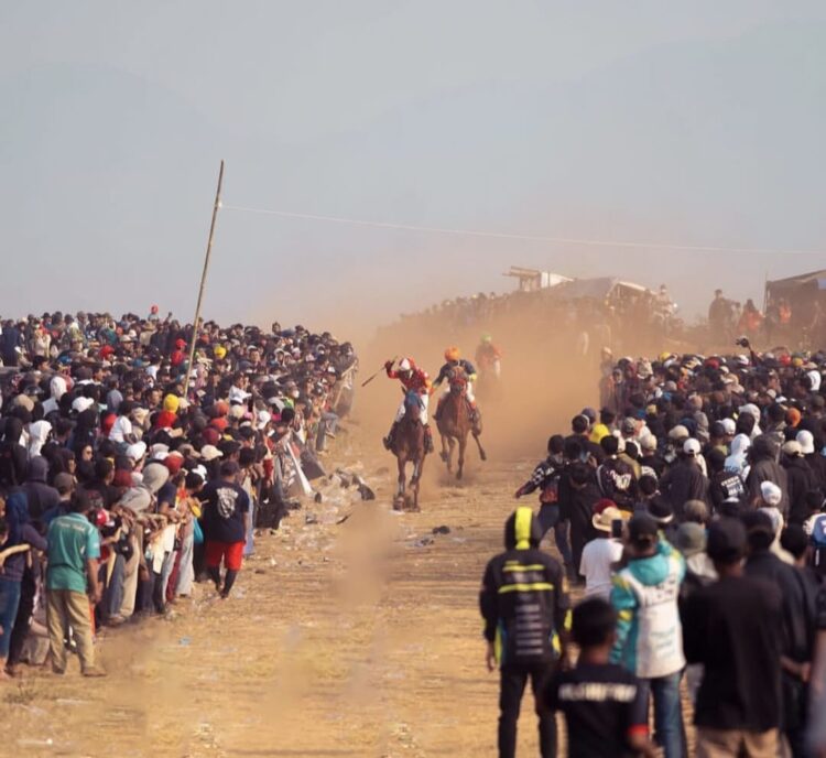 Ilustrasi gambar lomba pacuan kuda. (Dokumentasi Pordasi Jabar)