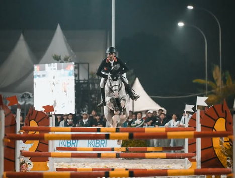 Arserl Rizki Brayudha, rider muda yang memiliki segudang pengalaman dan prestasi di kejuaraan show jumping.  (tangkapan layar/Instagram @arserlrizki)
