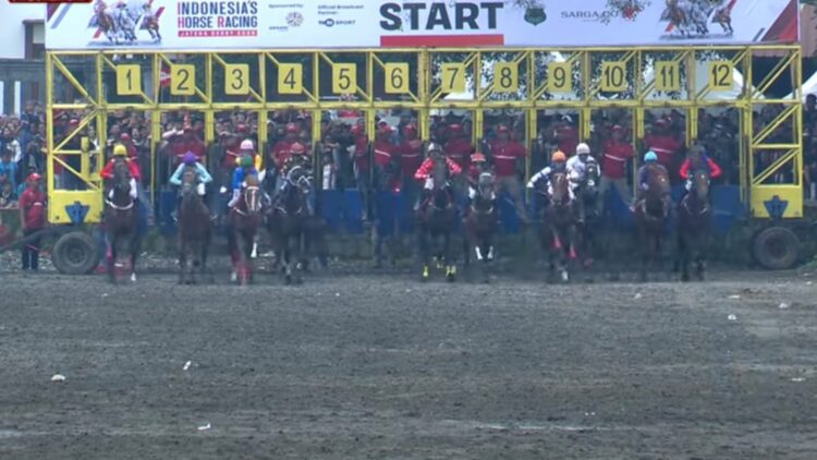 Ilustrasi--- Para atlet berkuda saat berpacu di lintasan. ( Dokumentasi Youtube Sarga.co)