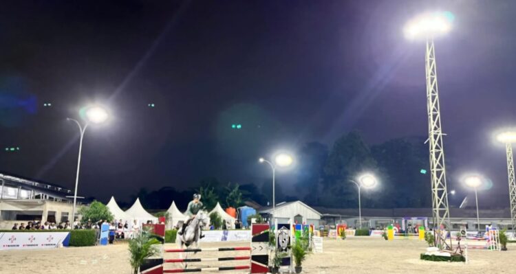 Ilustrasi--Penampakan seorang atlet berkuda saat bertanding. (Dokumentasi PP Pordasi)