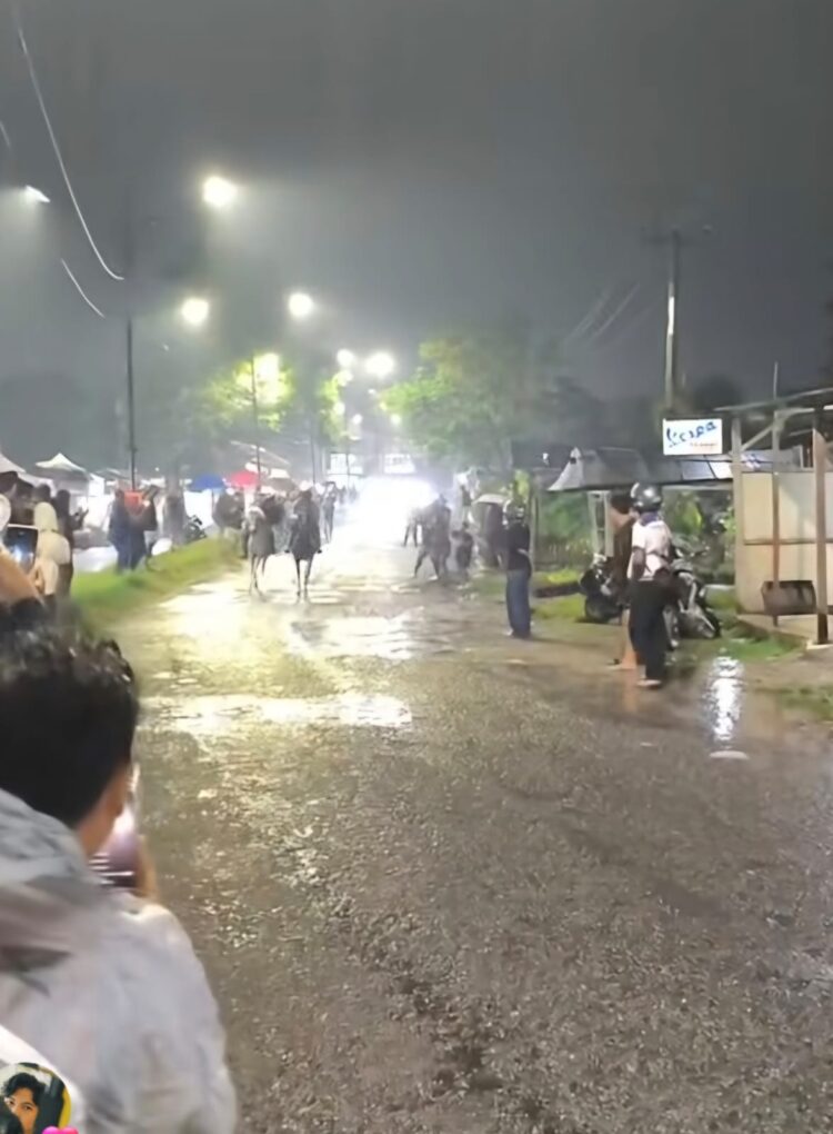 Viral balap kuda menjelang sahur digelar di Cirebon Jawa Barat. (tangkapan layar/Instagram)