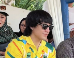 Jadi Magnet Ajang Pacu Kuda Padang Pariaman 2026, Jefri Nichol Diserbu Penggemar!