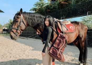Pesona Claresta Kamsari: Bermula dari Pecinta Hewan, Srikandi Equestrian yang Ingin Dobrak Rasa Takut Masyarakat soal Berkuda!