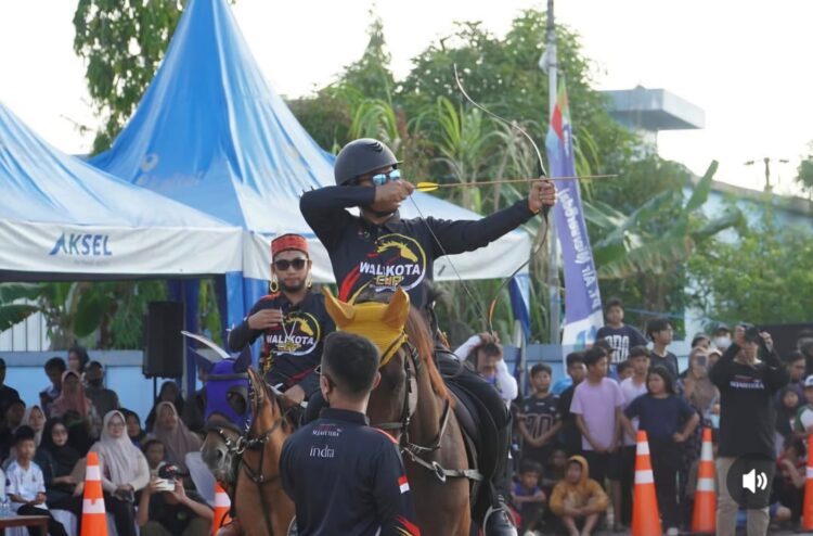 Penampakan atlet panahan berkuda saat bertanding di ajang Walikota Cup Banjarmasin 2026. (Sumber Foto: Instagram Prokom_Banjarmasin)