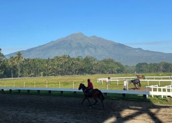 [13:52, 5/6/2026] Alfian Warkot (Ambon Berkuda): Ilustrasi Dokumentasi Facebook Pariwisata Jawa Tengah Berikut Hasil Drawing Triple Crown Serie II, Gantian Nara Eclipse Tantang Maxi of Khalim Maxi of Khalim akan menghadapi 11 kuda unggul lainnya di Indonesia's Horse Racing (IHR) Piala Raja Mangkunegaran & Triple Crown Serie 2 2026 pada Minggu (10/05/2026) mendatang. Kana Eclipse yang sebelumnya kalah tipis di Triple Crown Serie 1 di Lapangan Pacuan Kuda Sultan Agung, 4 April lalu, akan digantikan oleh saudaranya, Nara Eclipse di pacuan 1.600 m ini. Selain Nara, Maxi juga akan meladeni lagi tantangan Monochrome, Milea Guti, Sir Orbit, Suntora Berjaya (dh. Suntora Nagari), dan Cassius Warrior. Aurora of Khalim juga akan tetap setia mendampingi Maxi dalam race kali ini. Selain Nara Eclipse, akan ada Kin… [13:53, 5/6/2026] Alfian Warkot (Ambon Berkuda): Ilustrasi Dokumentasi Facebook Pariwisata Jawa Tengah